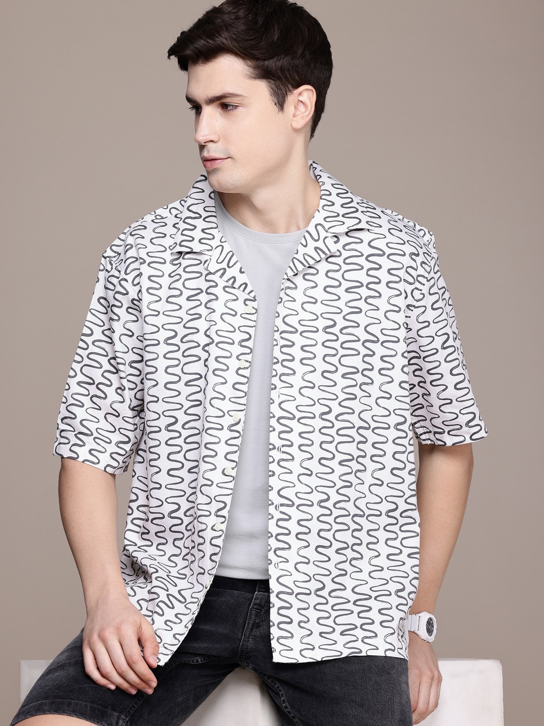 

FCUK Pure Cotton Geometric Printed Relaxed Fit Casual Shirt, White