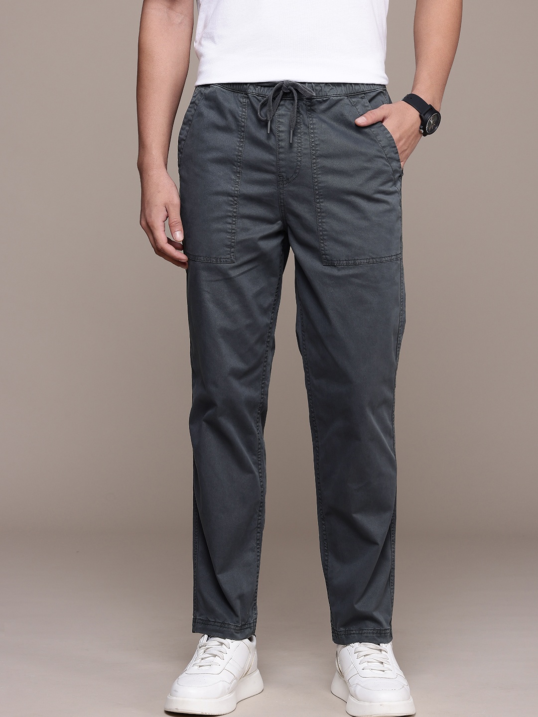 

FCUK Men Relaxed Fit Trousers, Grey