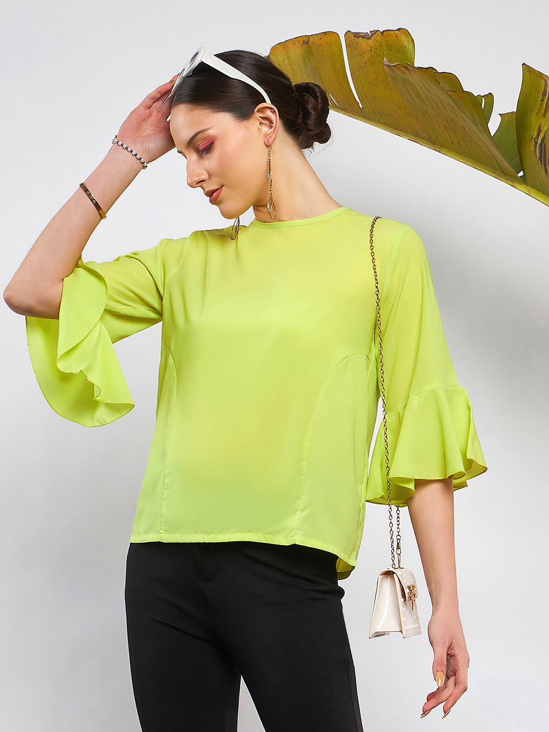 

SASSAFRAS Green Bell Sleeve Georgette Top