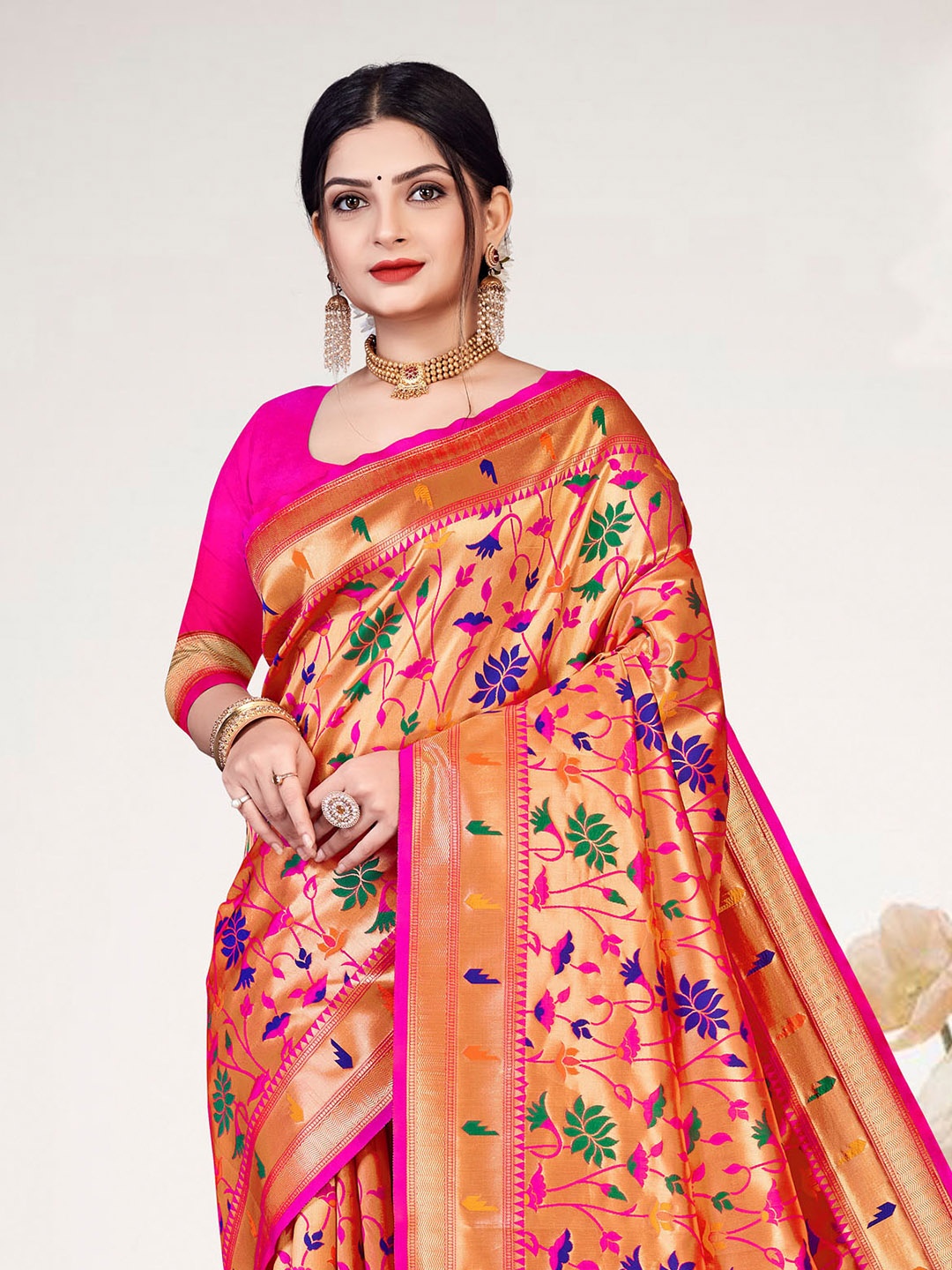

Kasak Floral Zari Silk Blend Paithani Saree, Pink