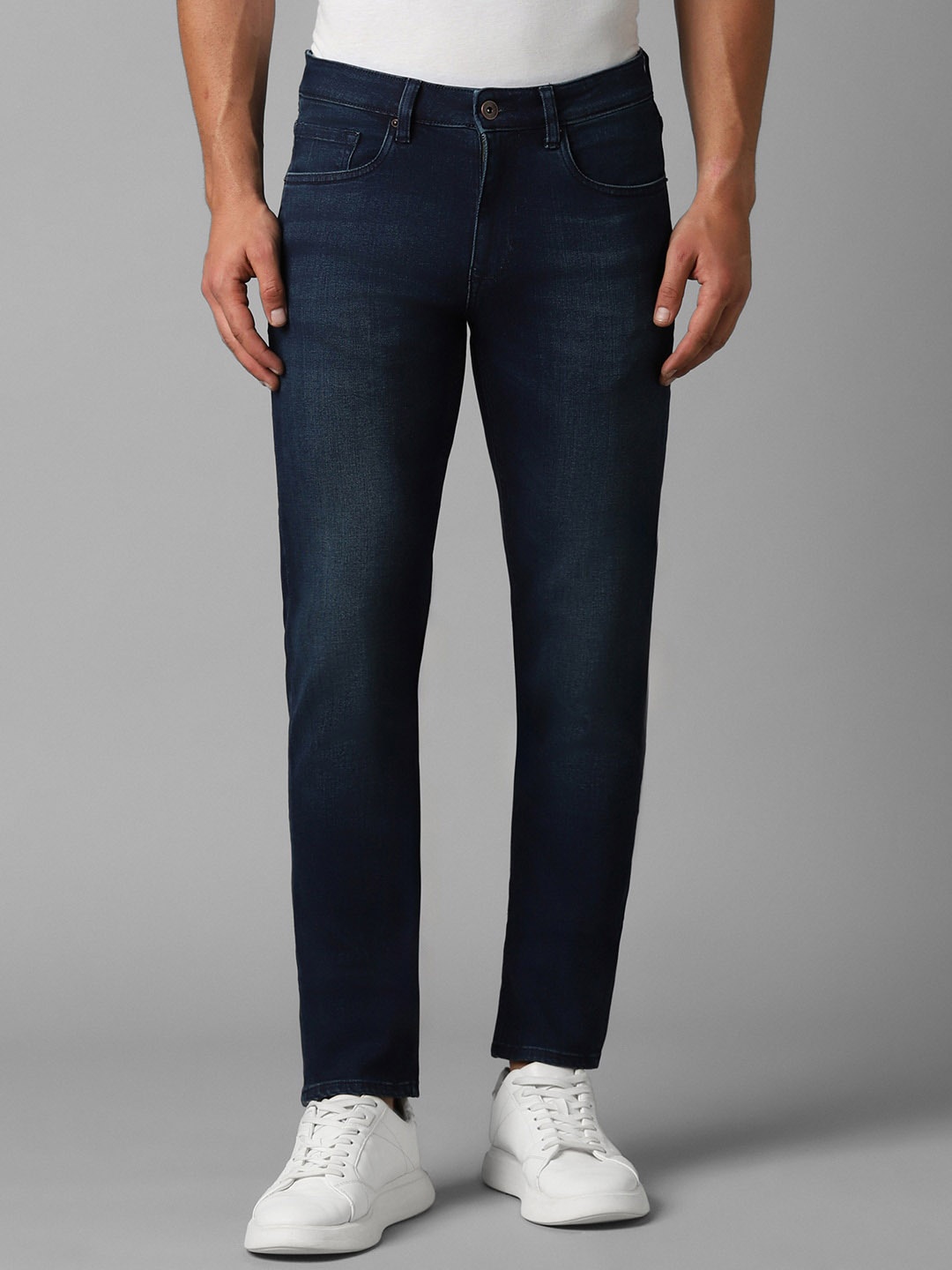 

Louis Philippe Jeans Men Slim Fit Light Fade Clean Look Pure Cotton Jeans, Navy blue