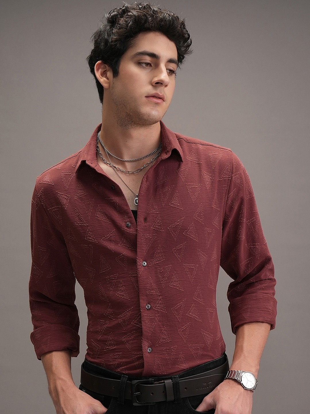 

LOCOMOTIVE Men Luxe Jaquard Textured Party Shirt, Maroon