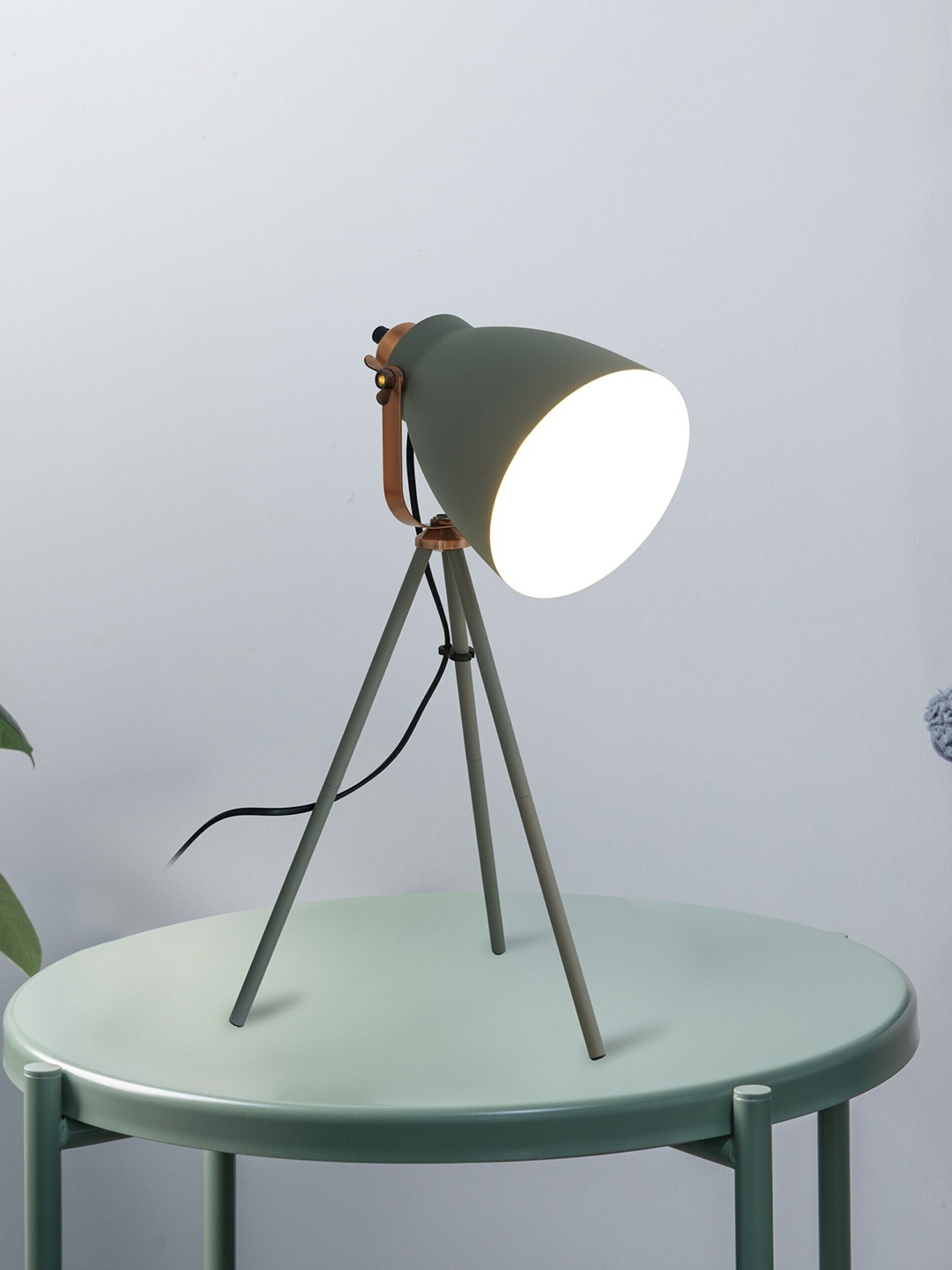 

THE STELLAR KRAFT Grey Spherical Metal Table Lamps