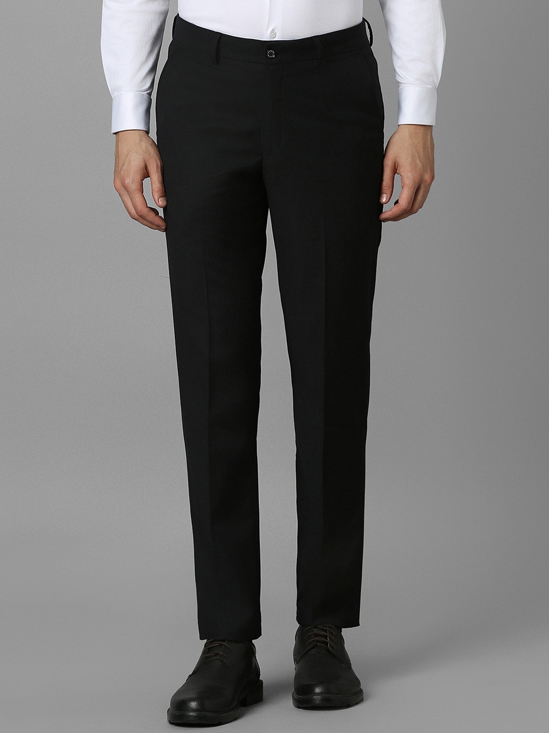 

Louis Philippe Men Slim Fit Formal Trousers, Black