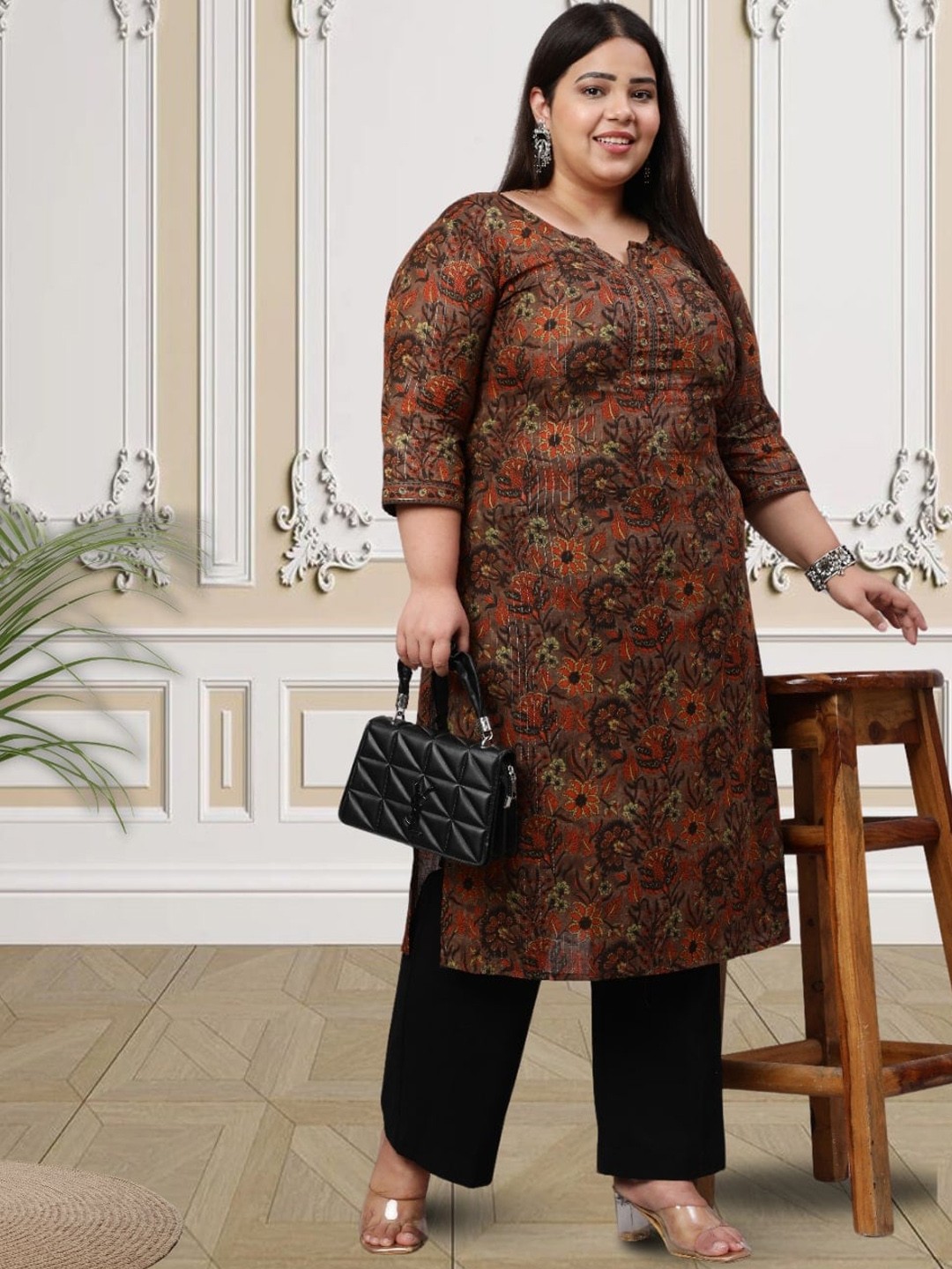 

Nayo Plus Size Floral Printed Pure Cotton Kurta, Brown