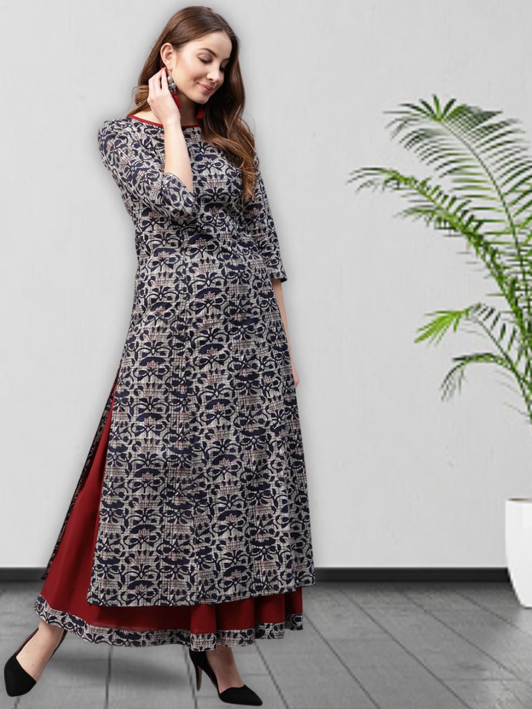 

Nayo Ethnic Motifs Printed Pure Cotton Kurta With Skirt, Navy blue