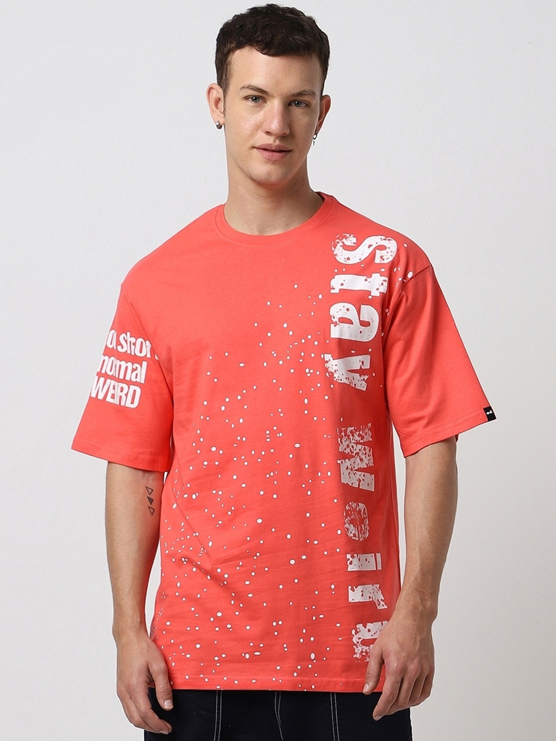 

Bewakoof Typography Printed Drop-Shoulder Sleeves Oversized Cotton T-shirt, Red