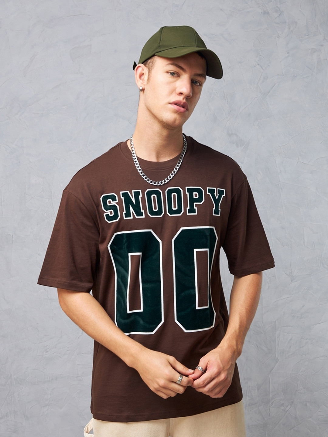 

Bewakoof Snoopy Printed Drop-Shoulder Sleeves Oversized Cotton T-shirt, Brown