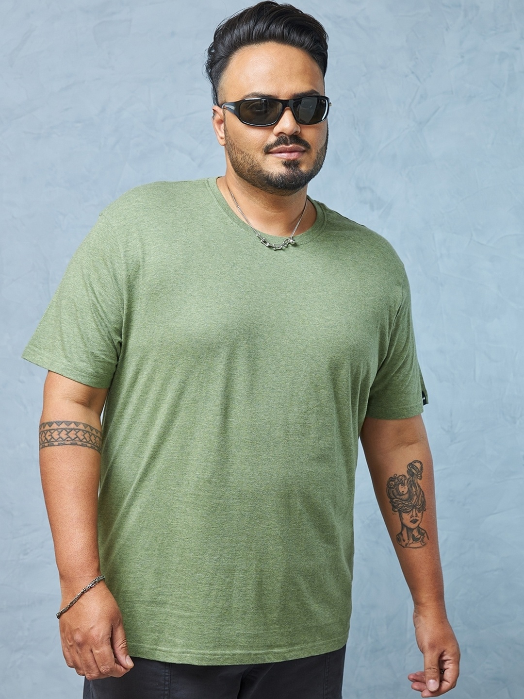 

Bewakoof AIR Plus Size Round Neck Cotton T-shirt, Green