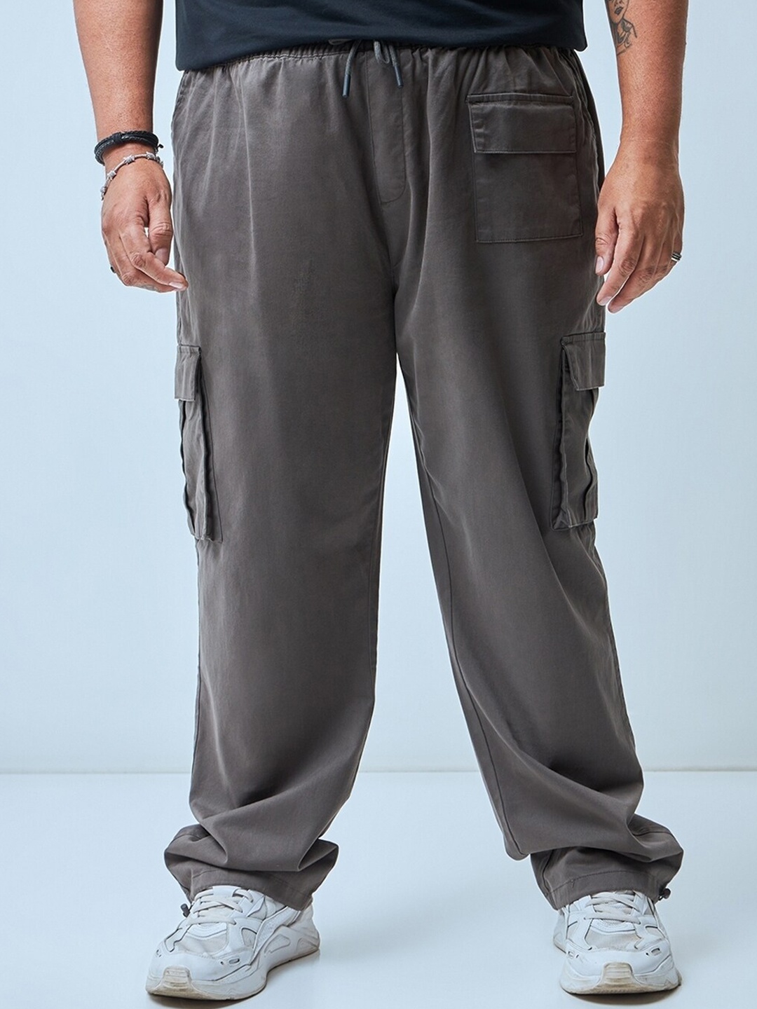 

Bewakoof Plus Men Loose Fit Mid-Rise Cotton Cargos, Grey