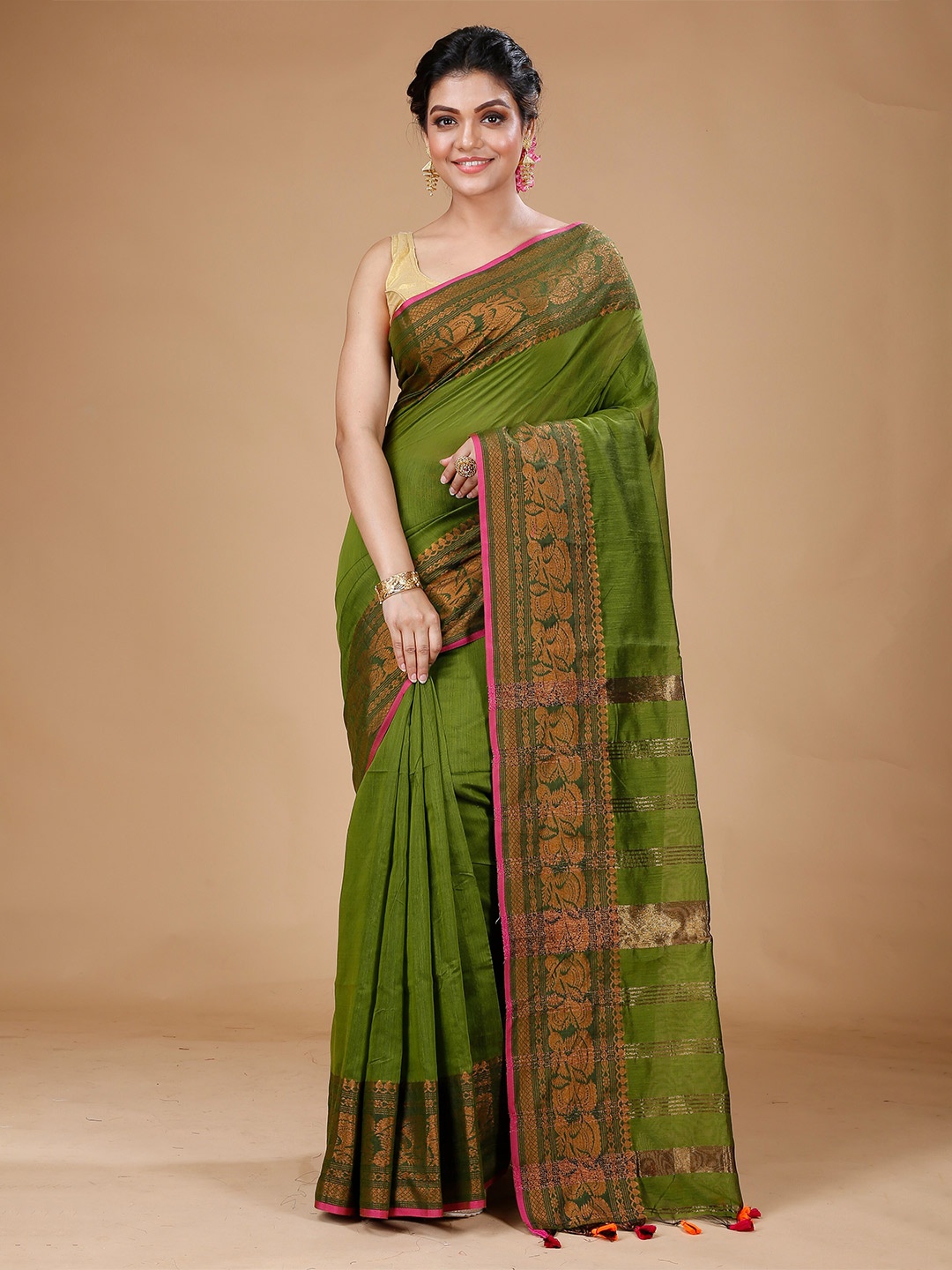 

SLAGHA Woven Design Silk Cotton Zari Saree, Fluorescent green