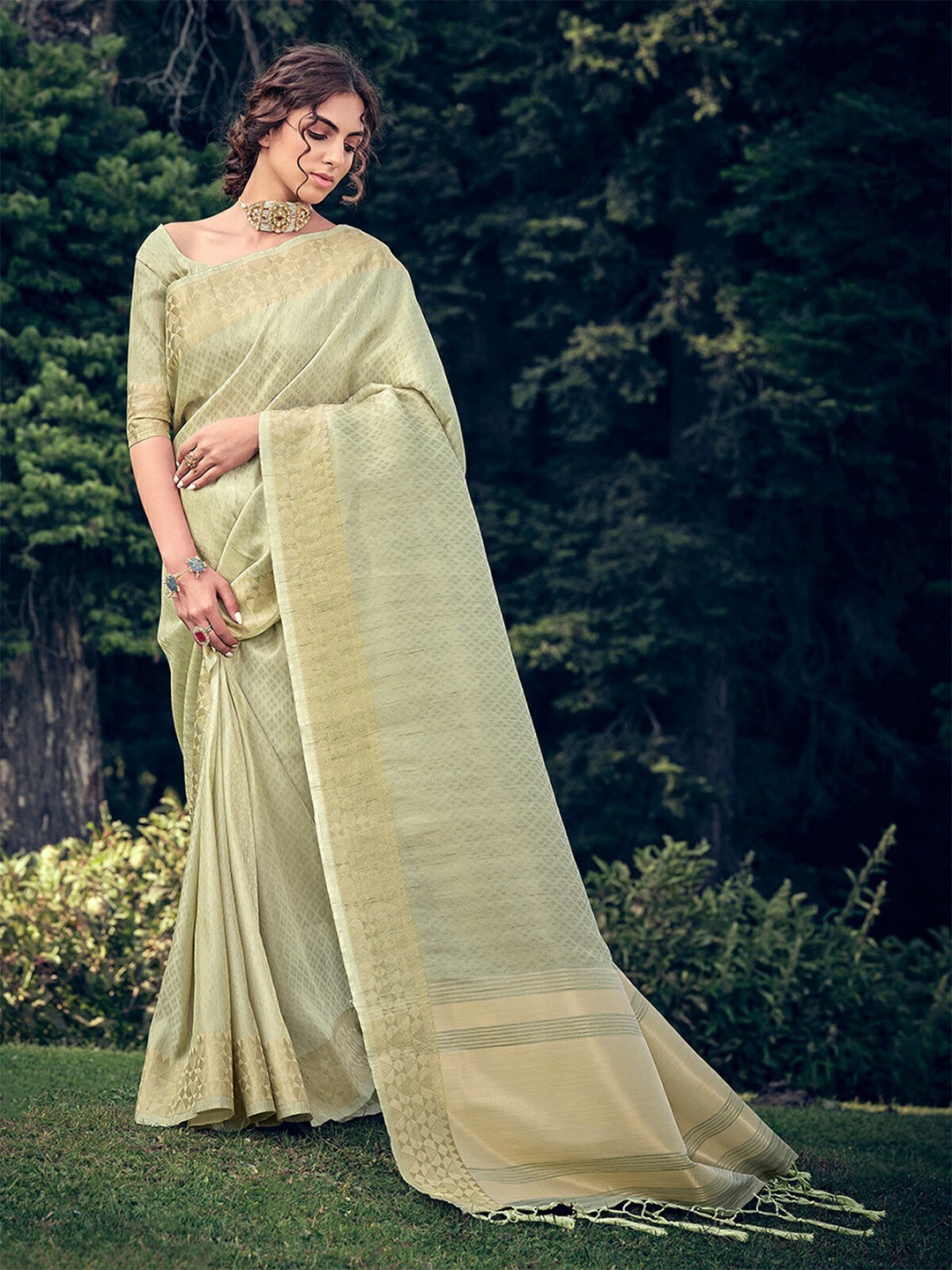 

ODETTE Woven Design Linen Saree, Green