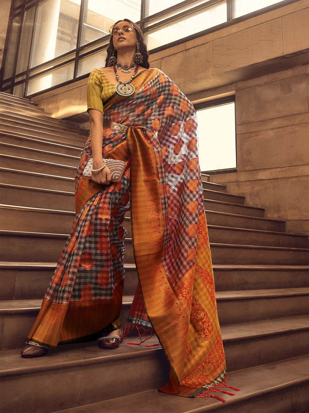 

ODETTE Checked Woven Design Zari Saree, Orange