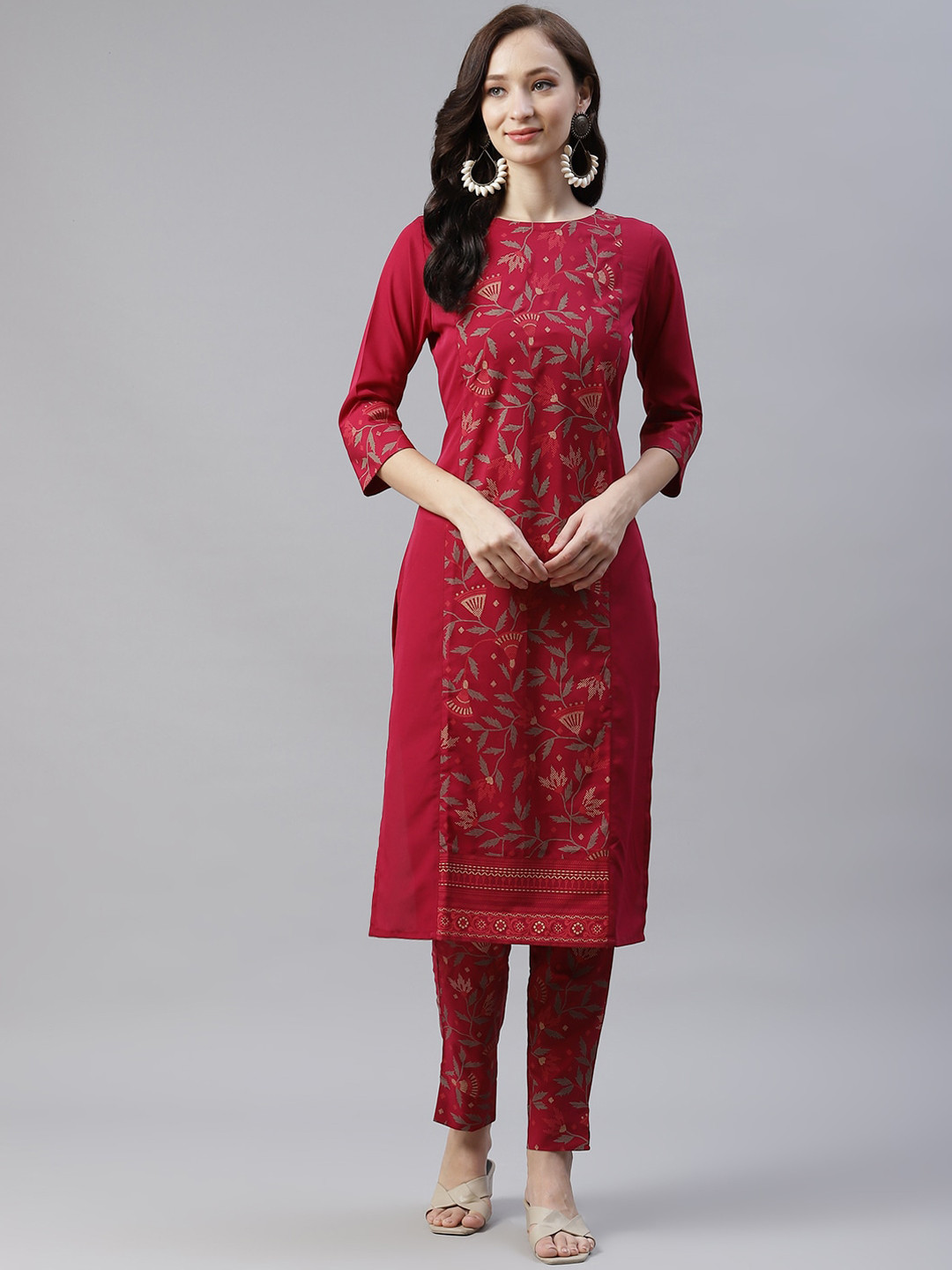 

ZIYAA Pink Floral Printed Round Neck Straight Kurta
