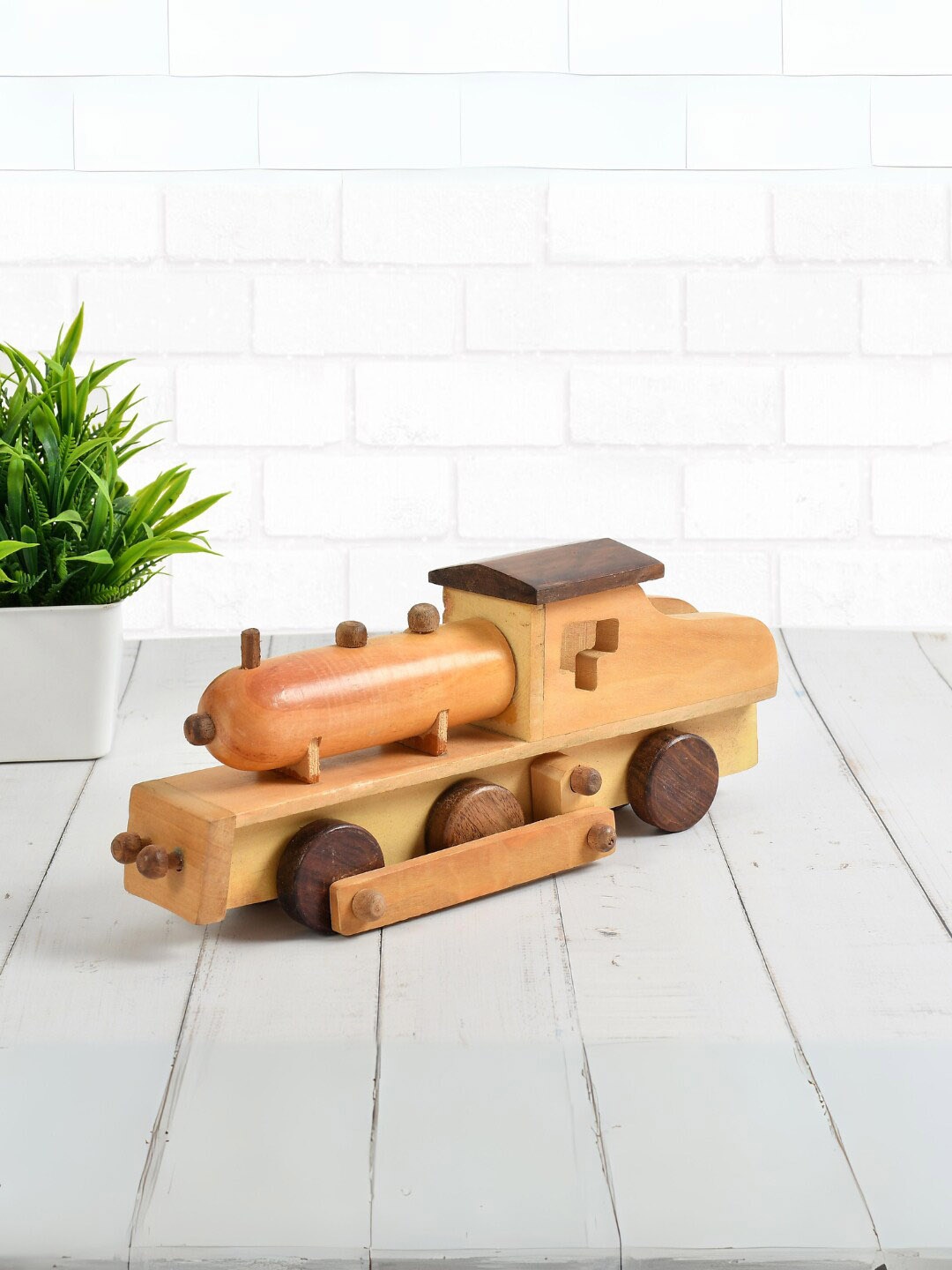 

CLIO'S HERITAGE STORE Kids Wooden Railway Engine Toy Vehicles, Brown