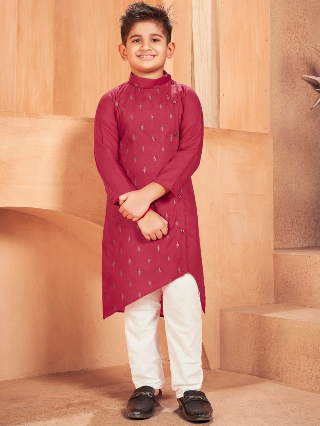

PERFECTBLUE Boys Ethnic Motifs Woven Design Pure Cotton Kurta, Red
