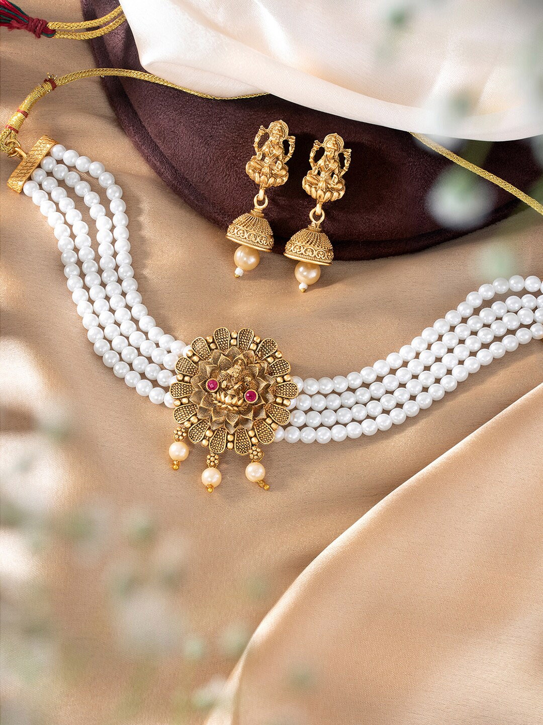 

Peora Gold-plated Stone-Studded & Pearl Beaded Jewellery Set