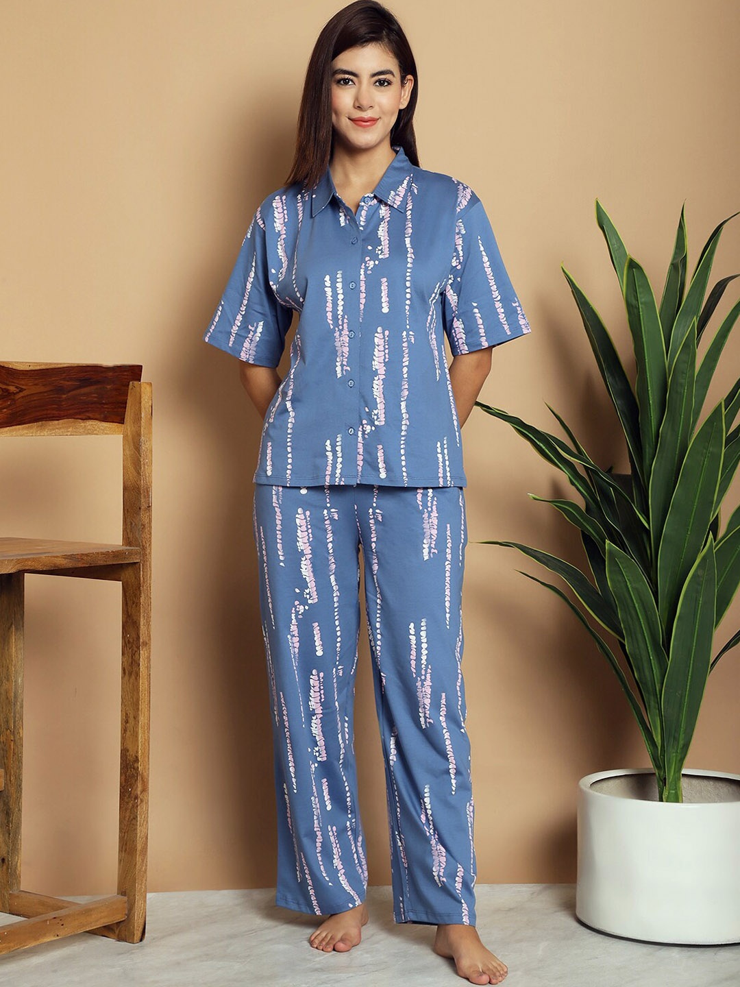 

Kanvin Abstract Printed Short Sleeves Pure Cotton Shirt With Pyjamas, Blue