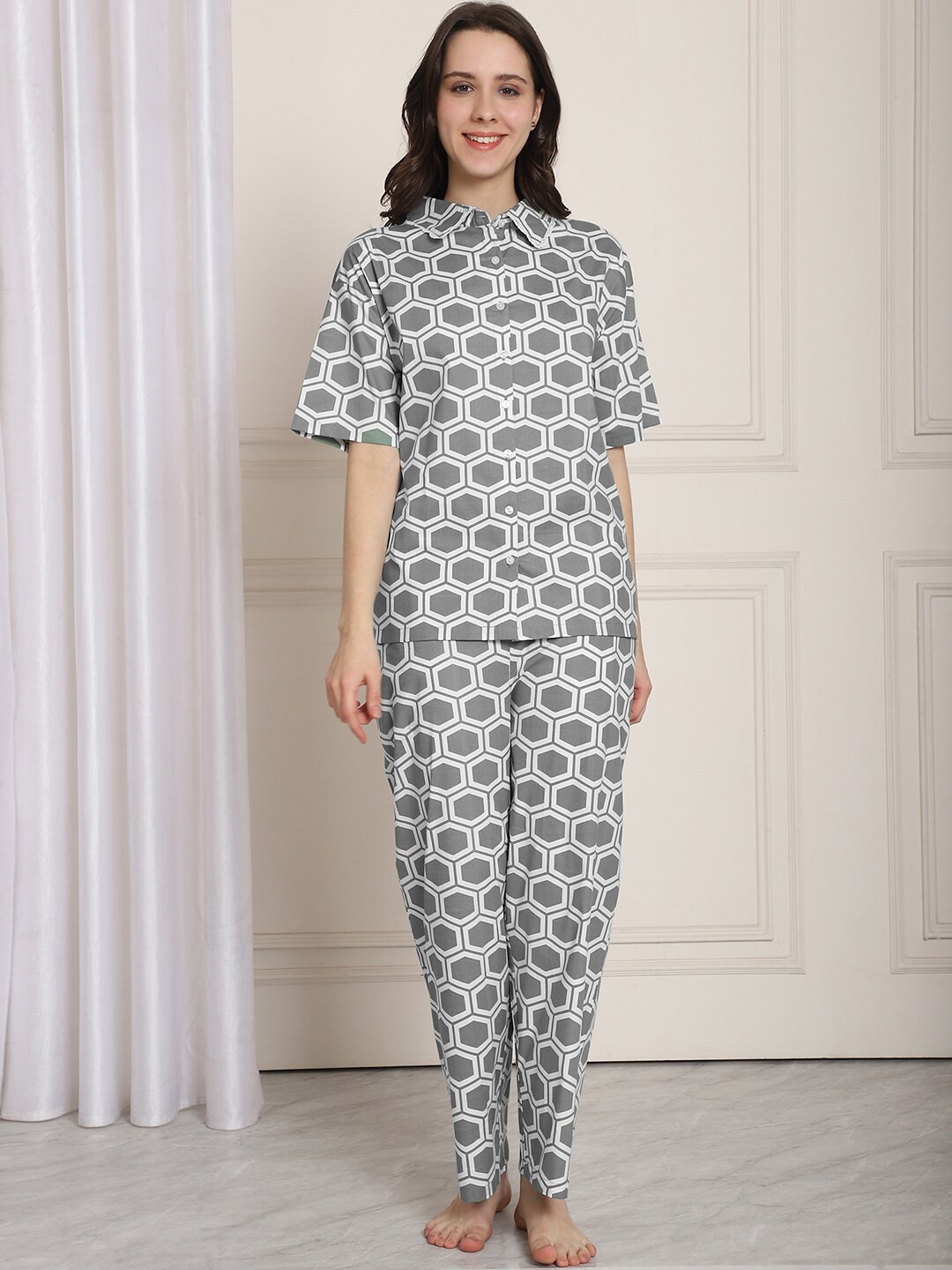 

Kanvin Geometric Printed Pure Cotton Night Suit, Grey