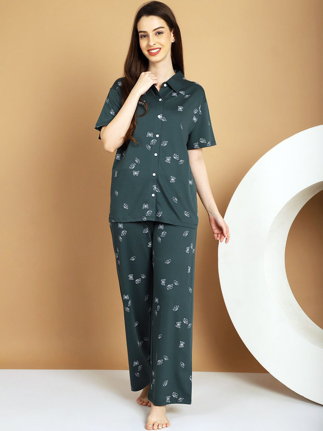 

Kanvin Teal Green Graphic Printed Shirt Collar Pure Cotton Shirt & Pyjama