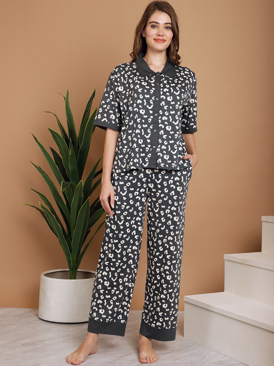 

Kanvin Olive Green Animal Printed Cotton Night suit