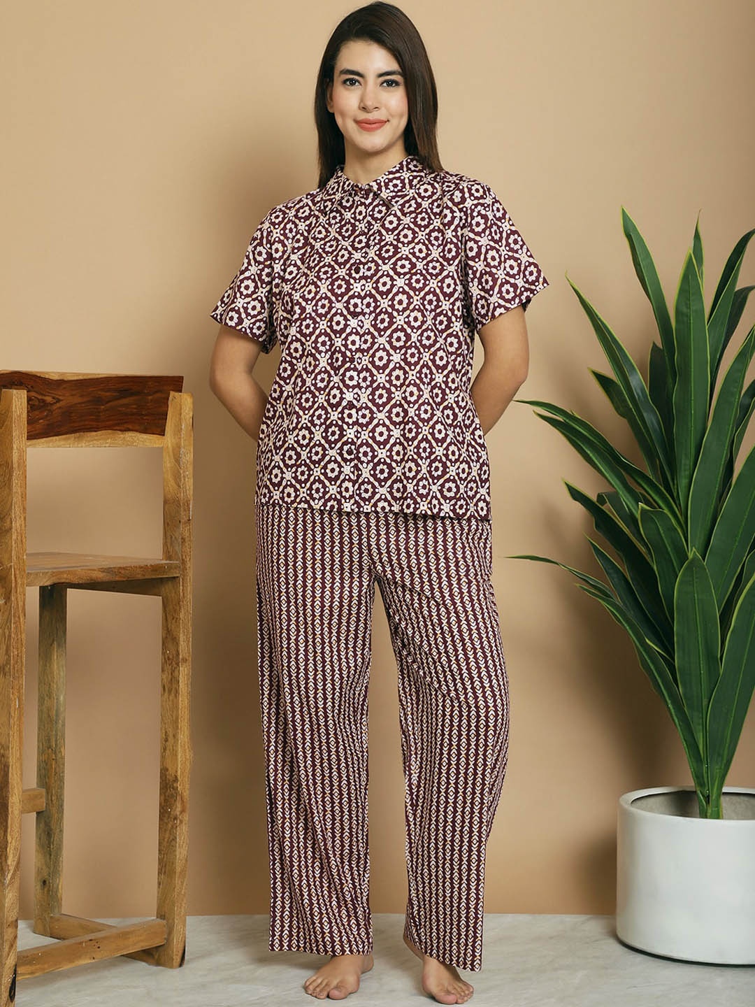 

Kanvin Red Floral Printed Cotton Night suit
