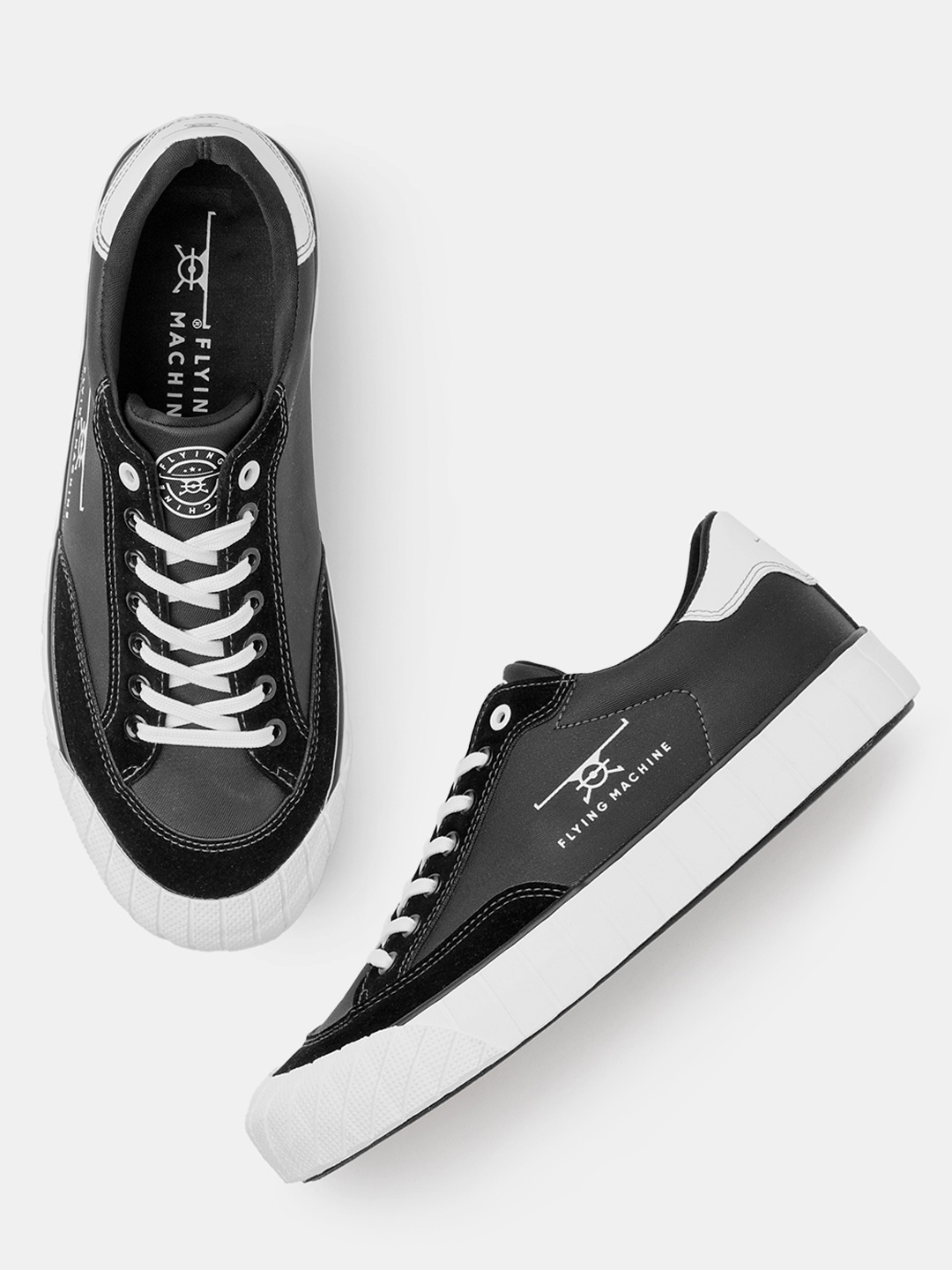 

Flying Machine Men Contrast Sole Sneakers, Black