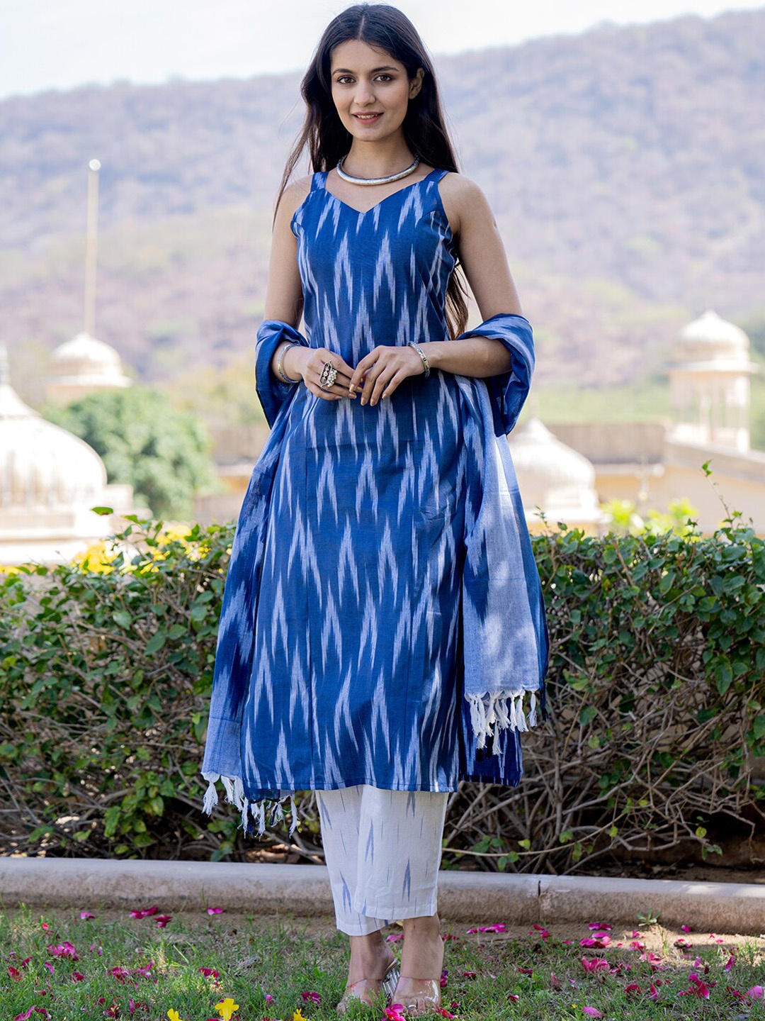 

Yufta Ikat Printed Pure Cotton Kurta with Trousers & Dupatta, Blue