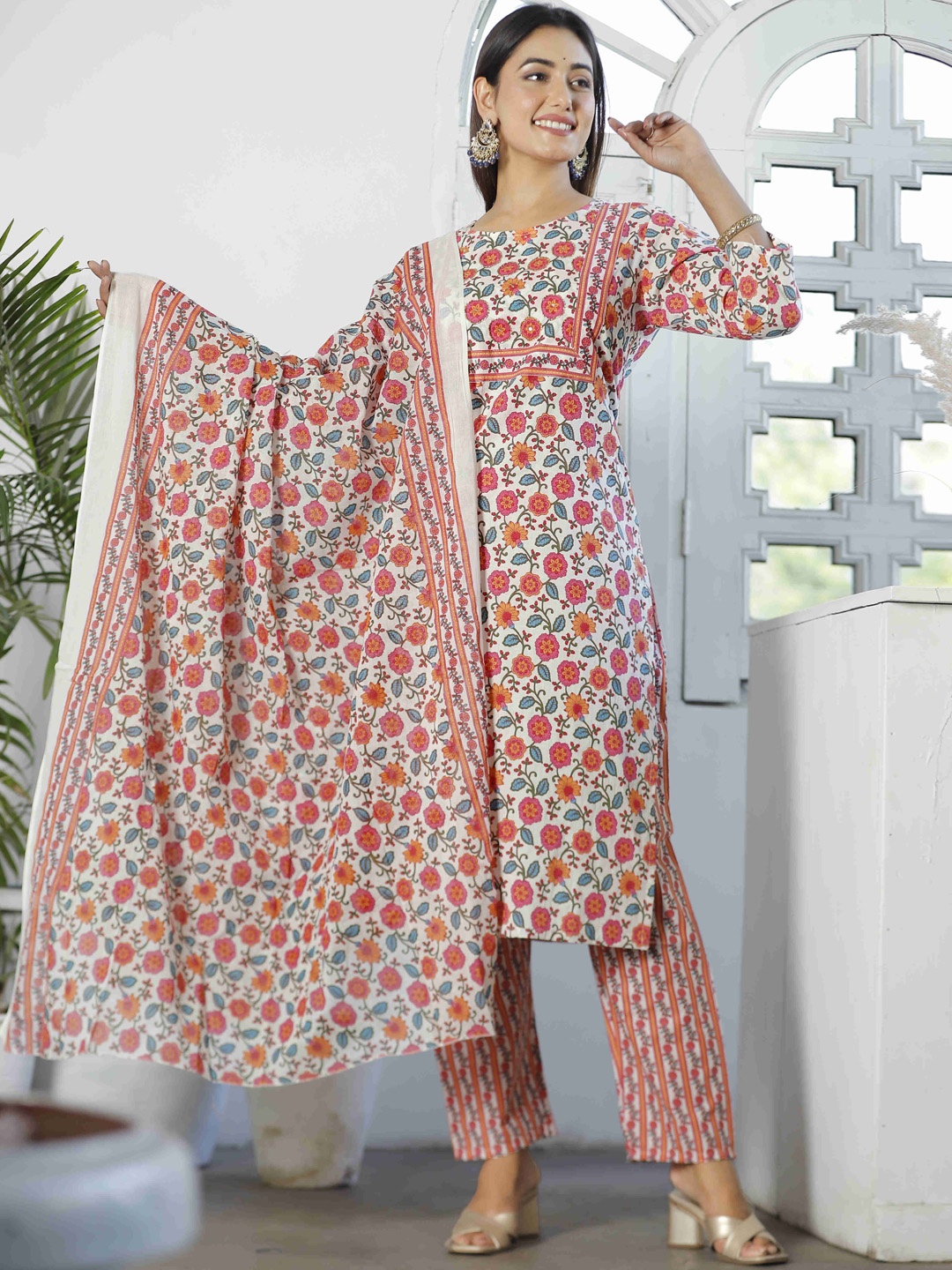 

DARVIKAA COLLECTION Floral Printed Pure Cotton Kurta With Trousers & Dupatta, White