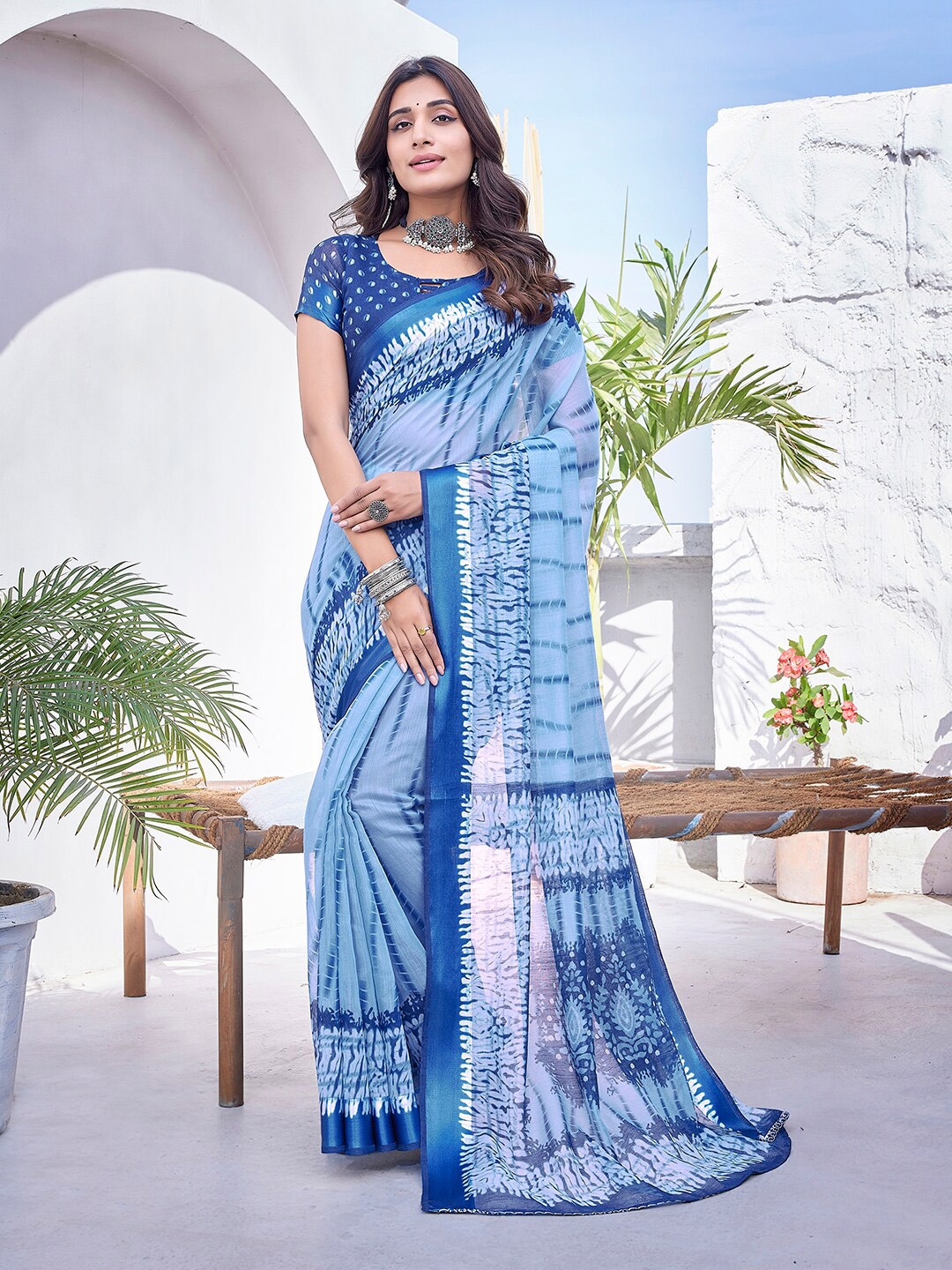 

KALINI Abstract Printed Leheriya Saree, Blue