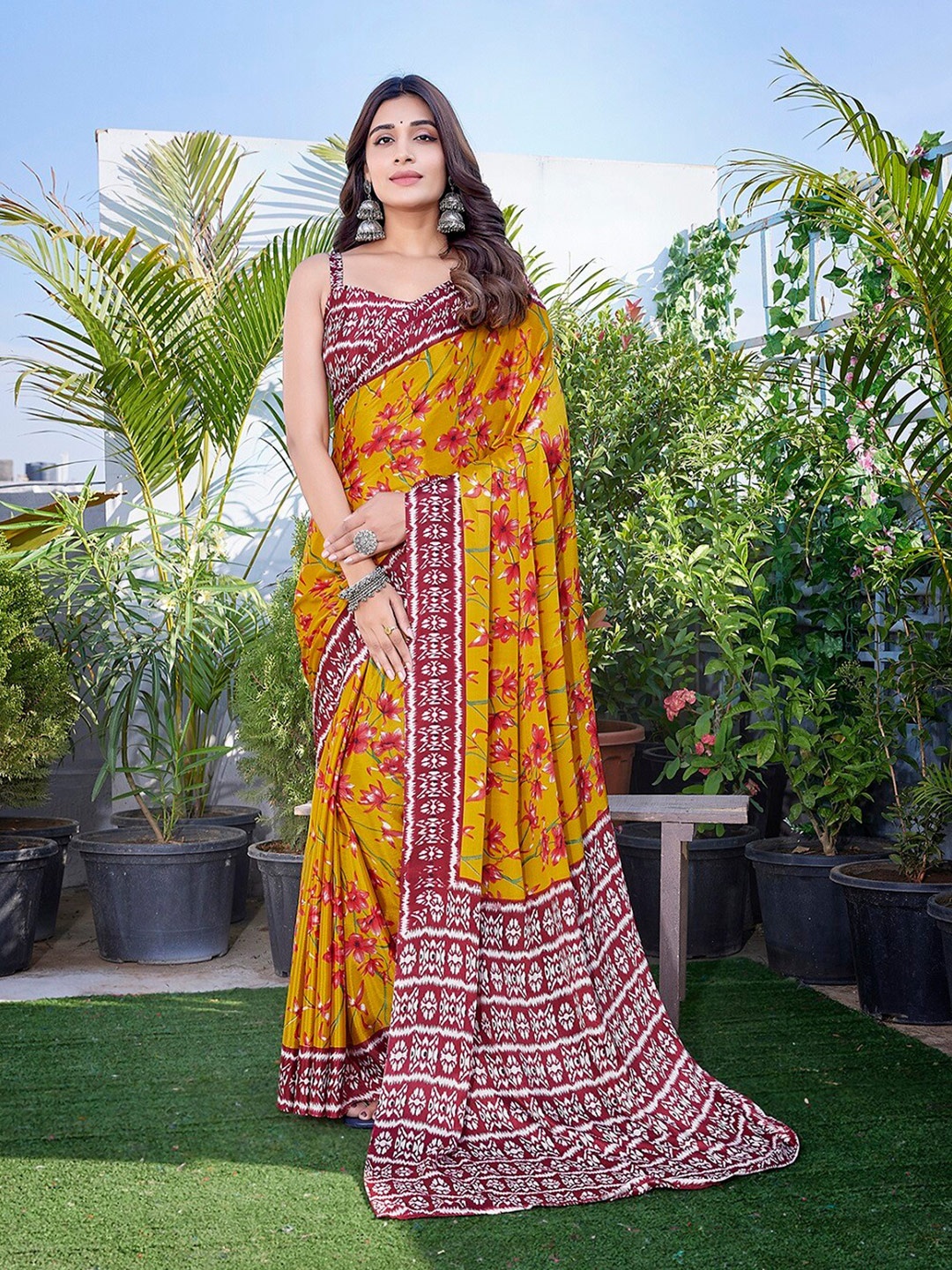 

KALINI Floral Printed Leheriya Saree, Yellow