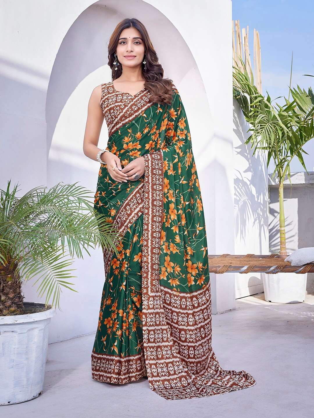 

KALINI Floral Printed Leheriya Saree, Green