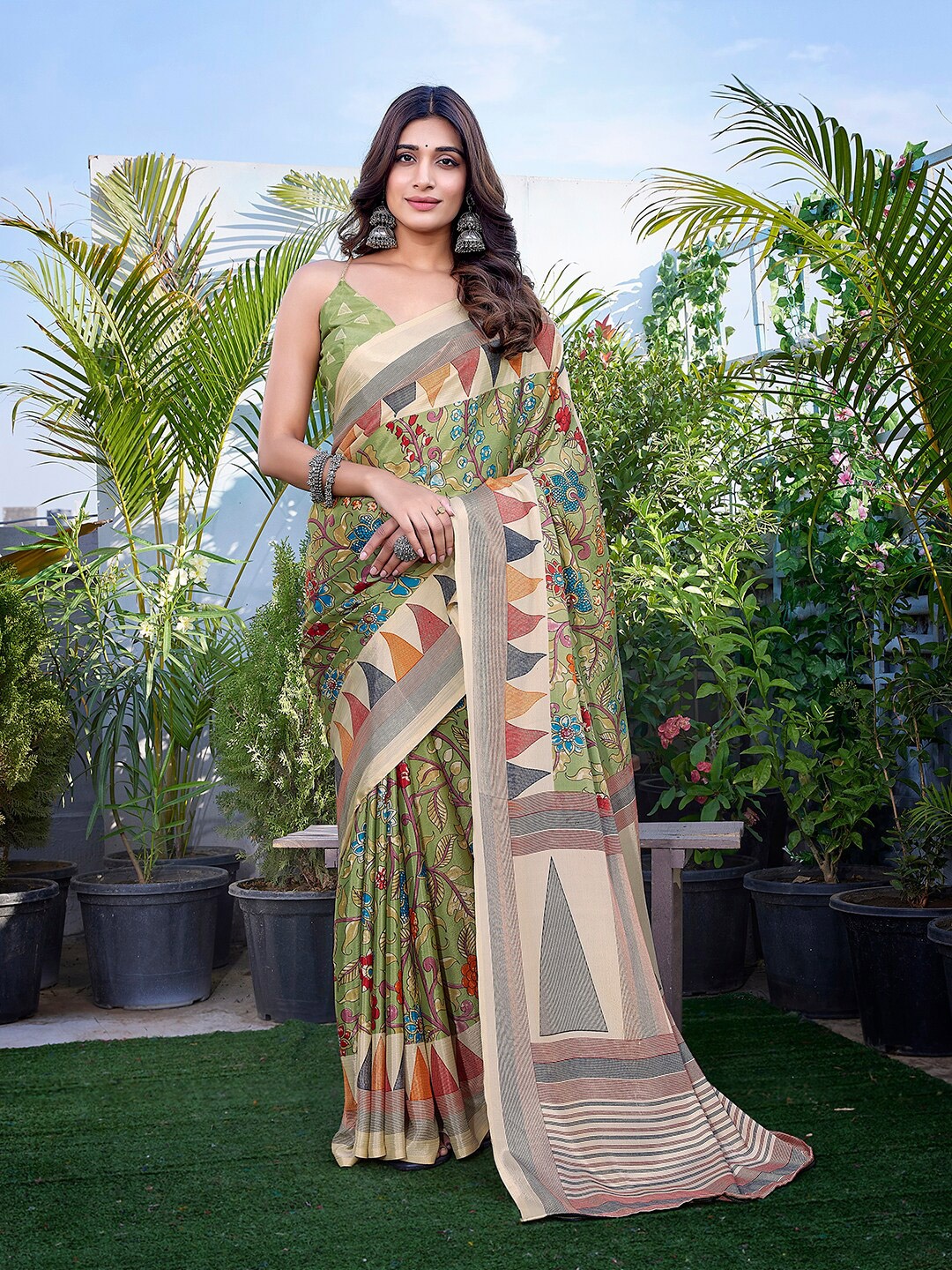 

KALINI Floral Printed Saree, Green