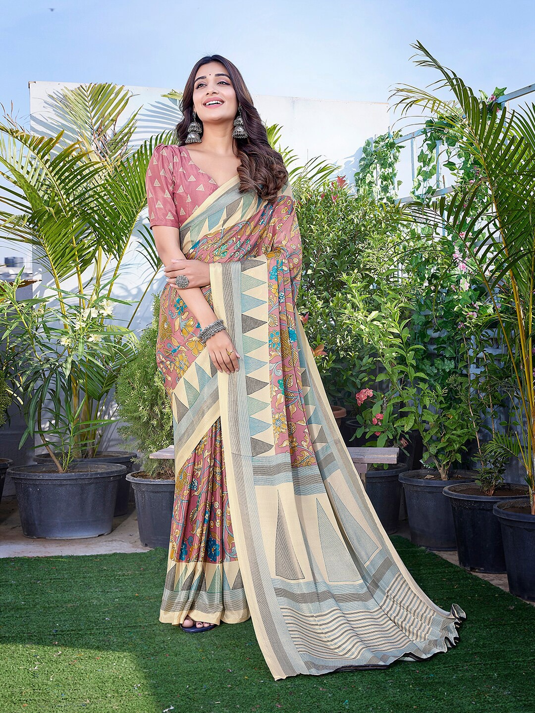 

KALINI Floral Printed Saree, Pink