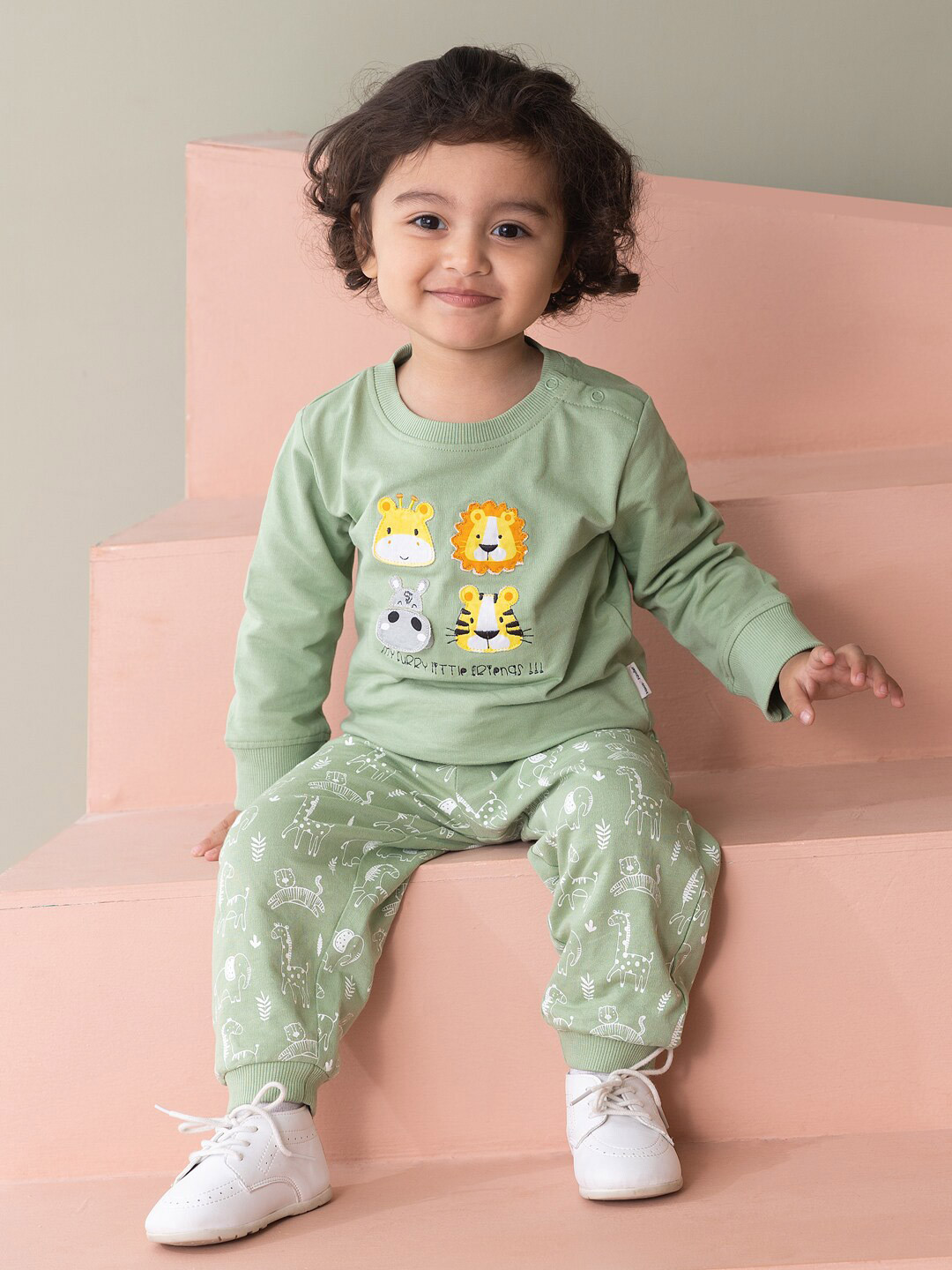 

haus & kinder Boys Printed T-shirt with Trousers, Green