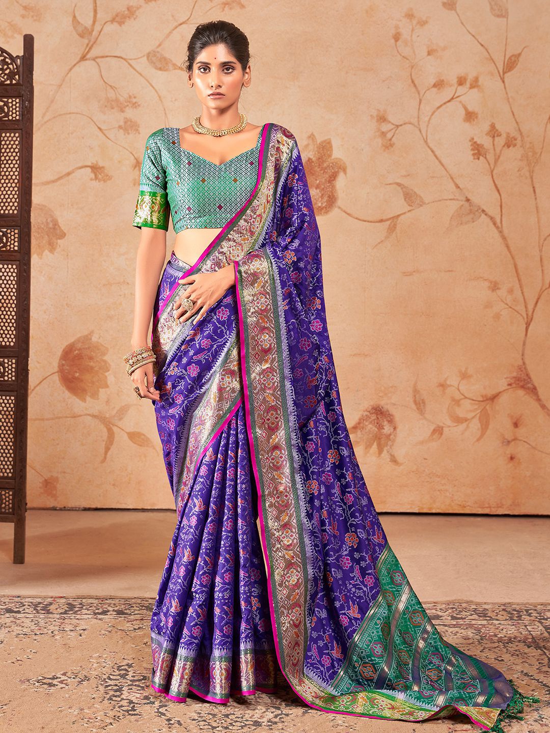 

Satrani Ethnic Woven Design Zari Art Silk Heavy Work Banarasi Saree, Purple