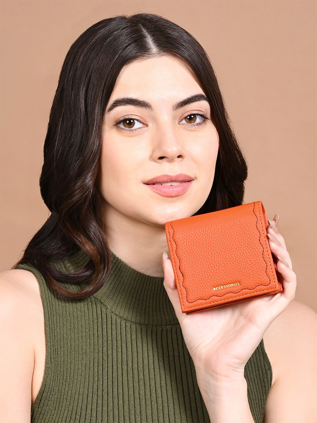 

Accessorize London Women Wiggle Fold Cardholder, Orange