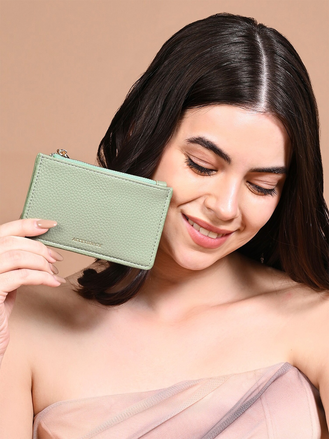 

Accessorize London Women Multi Compartment Classic Cardholder, Green
