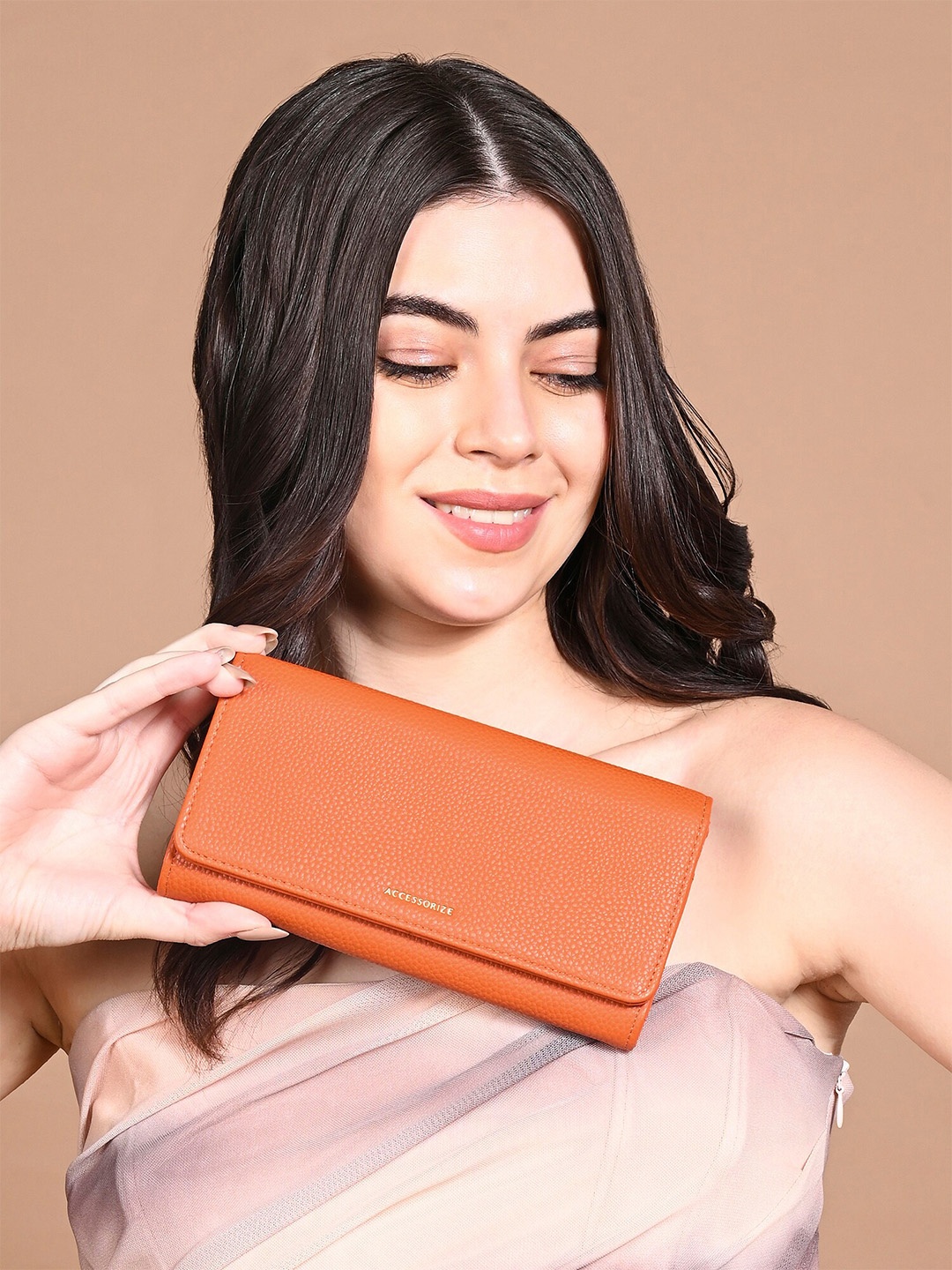 

Accessorize London Women Multi Compartment Large Wallet, Orange
