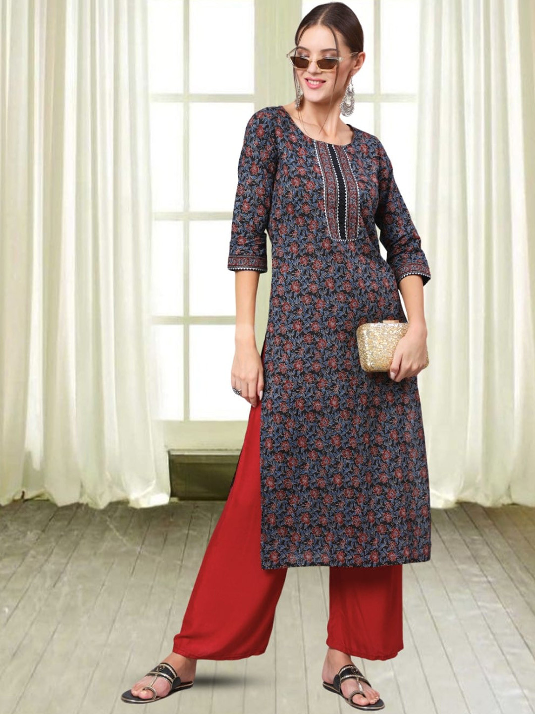 

Nayo Floral Printed Gotta Patti Cotton Straight Kurta, Black