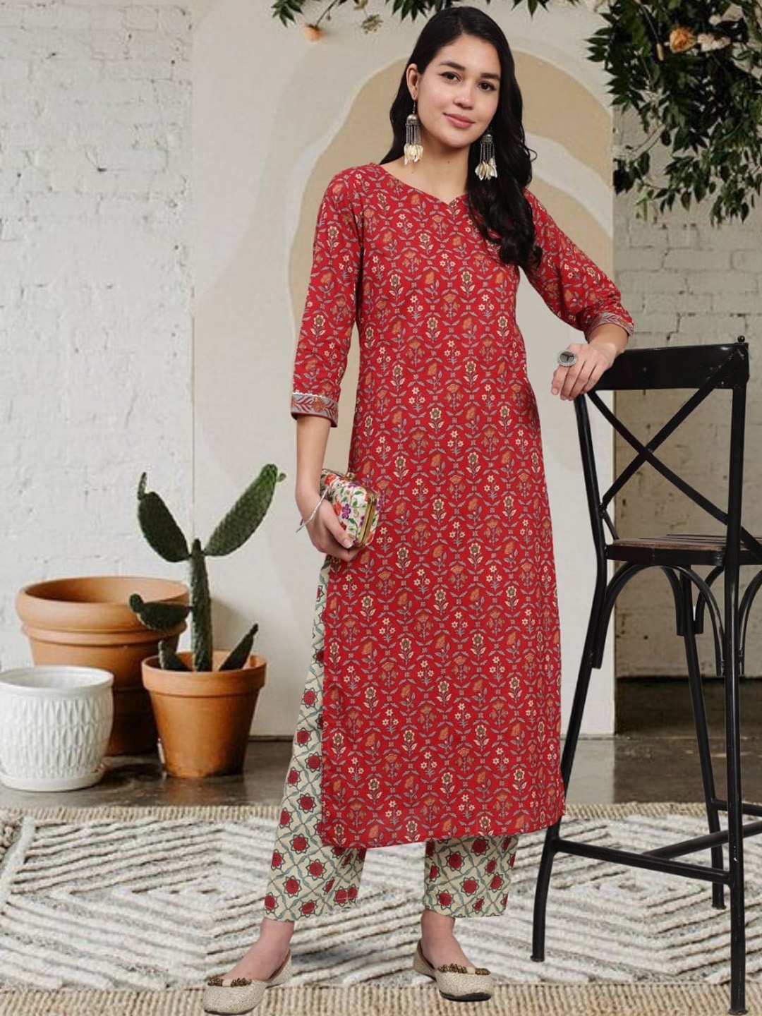 

Nayo Ethnic Motifs Printed Cotton Straight Kurta, Red