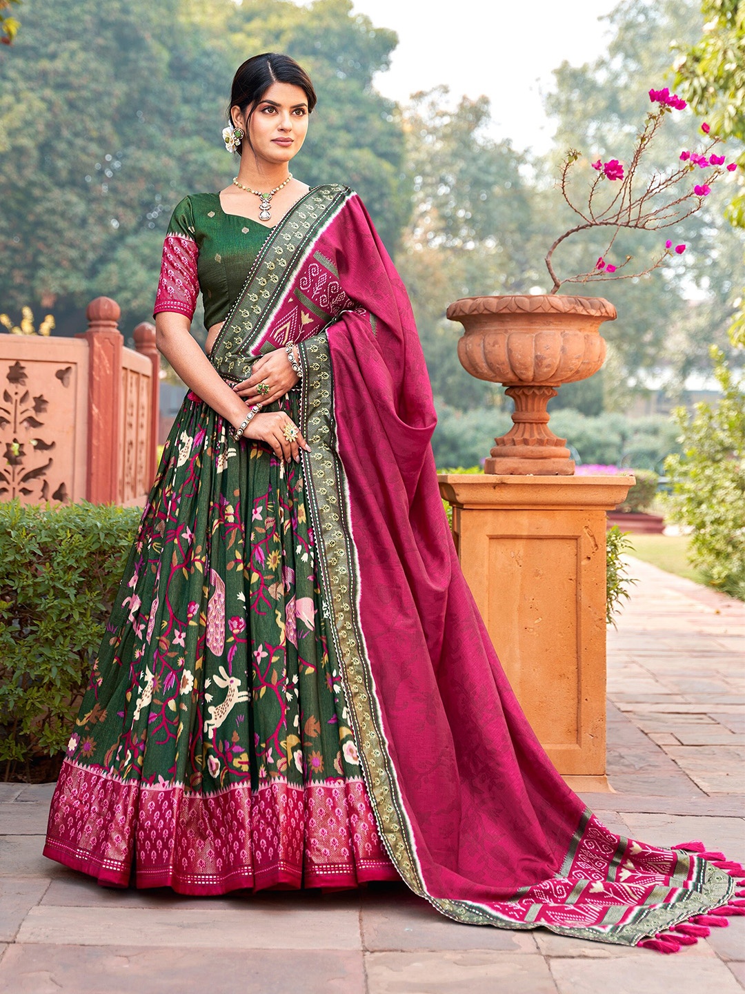 

LOOKNBOOK ART Printed Semi-Stitched Lehenga & Unstitched Blouse With Dupatta, Green