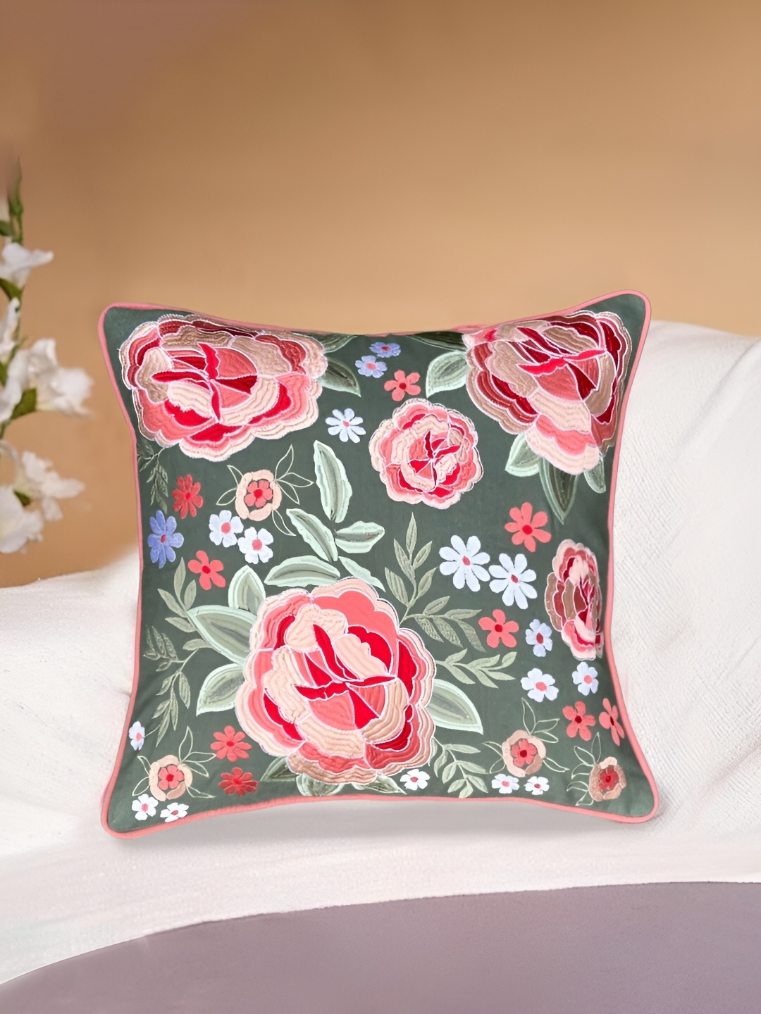 

SHADES of LIFE Green & Red 2 Pieces Floral Square Cushion Covers