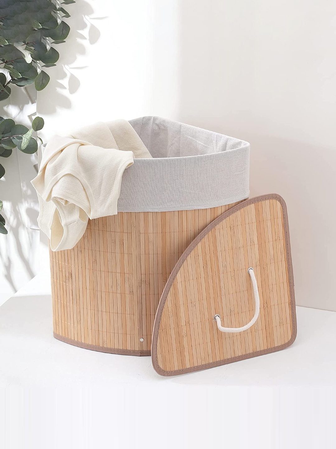 

Kuber Industries Beige & White Bamboo Laundry Basket With Lid & Rope Handles