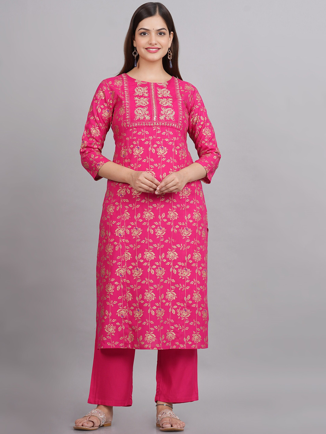 

NEW4U Floral Printed Regular Sequinned Kurta with Palazzos, Pink