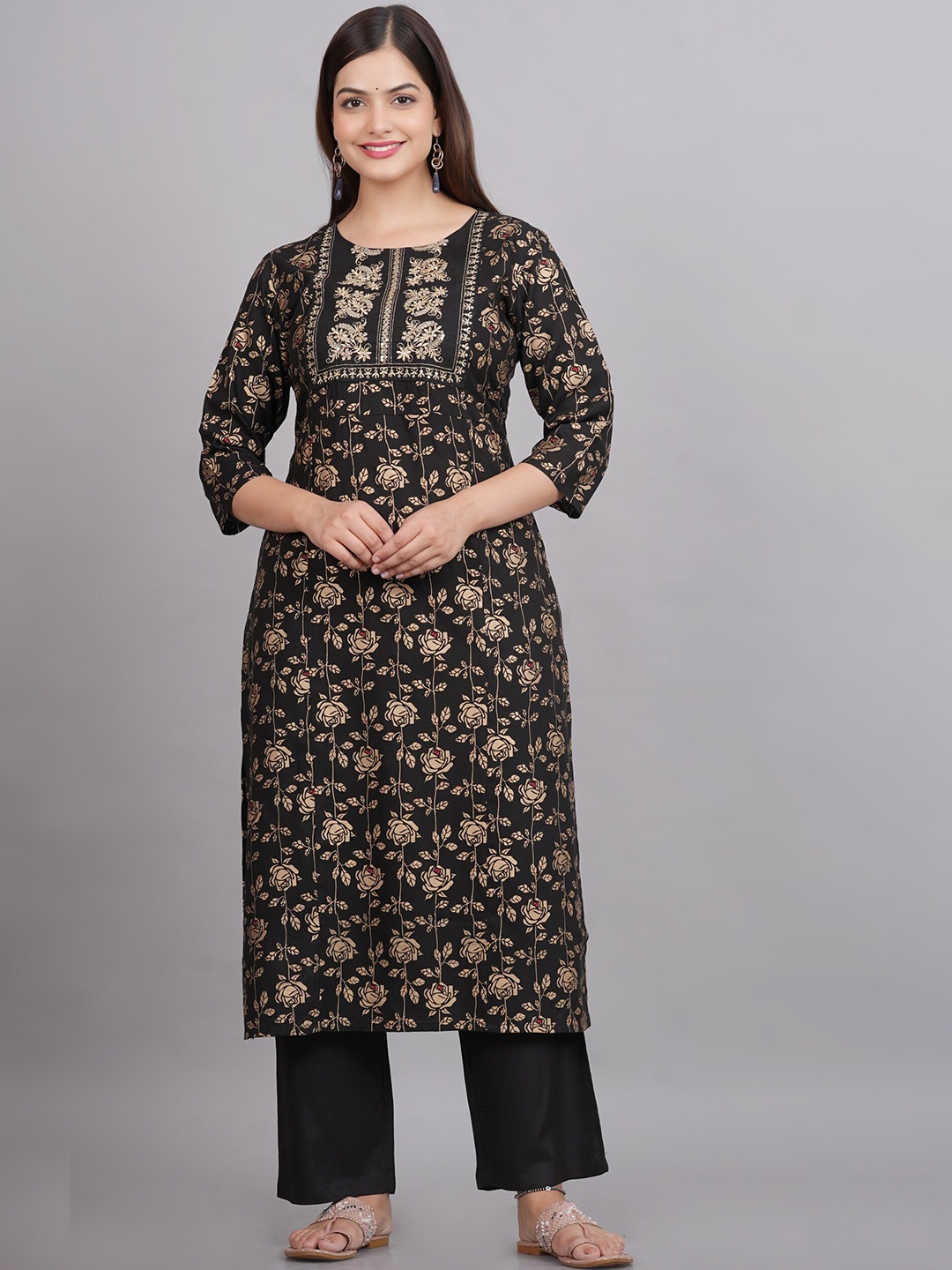 

NEW4U Floral Printed Regular Sequinned Kurta with Palazzos, Black