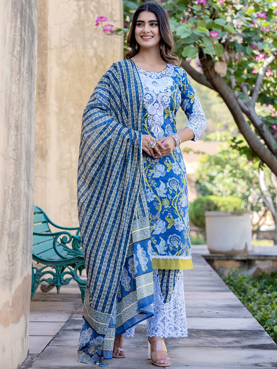 

Yufta Floral Printed Regular Pure Cotton Kurta With Trousers & With Dupatta, Blue