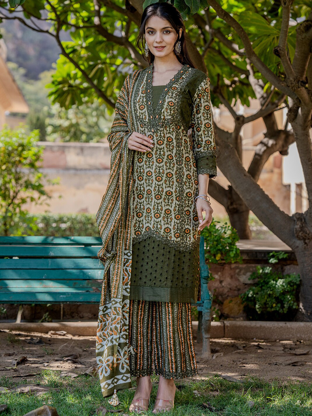 

Yufta Floral Printed Regular Pure Cotton Kurta With Trousers & Dupatta, Olive