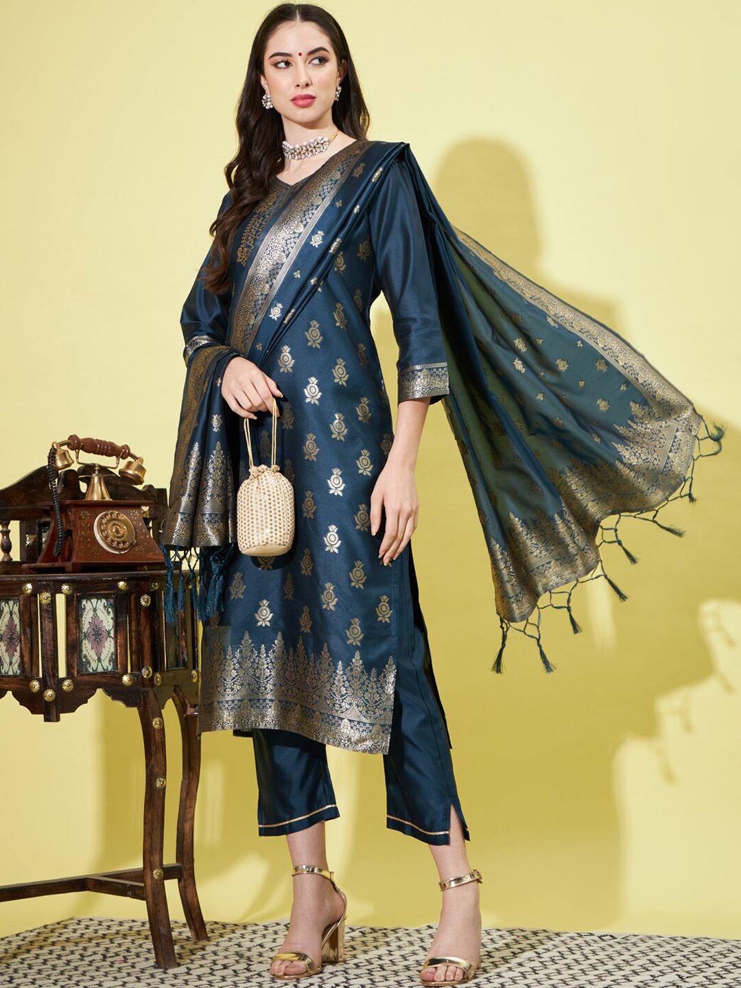 

VredeVogel Floral Regular Kurta with Trousers & Dupatta, Blue