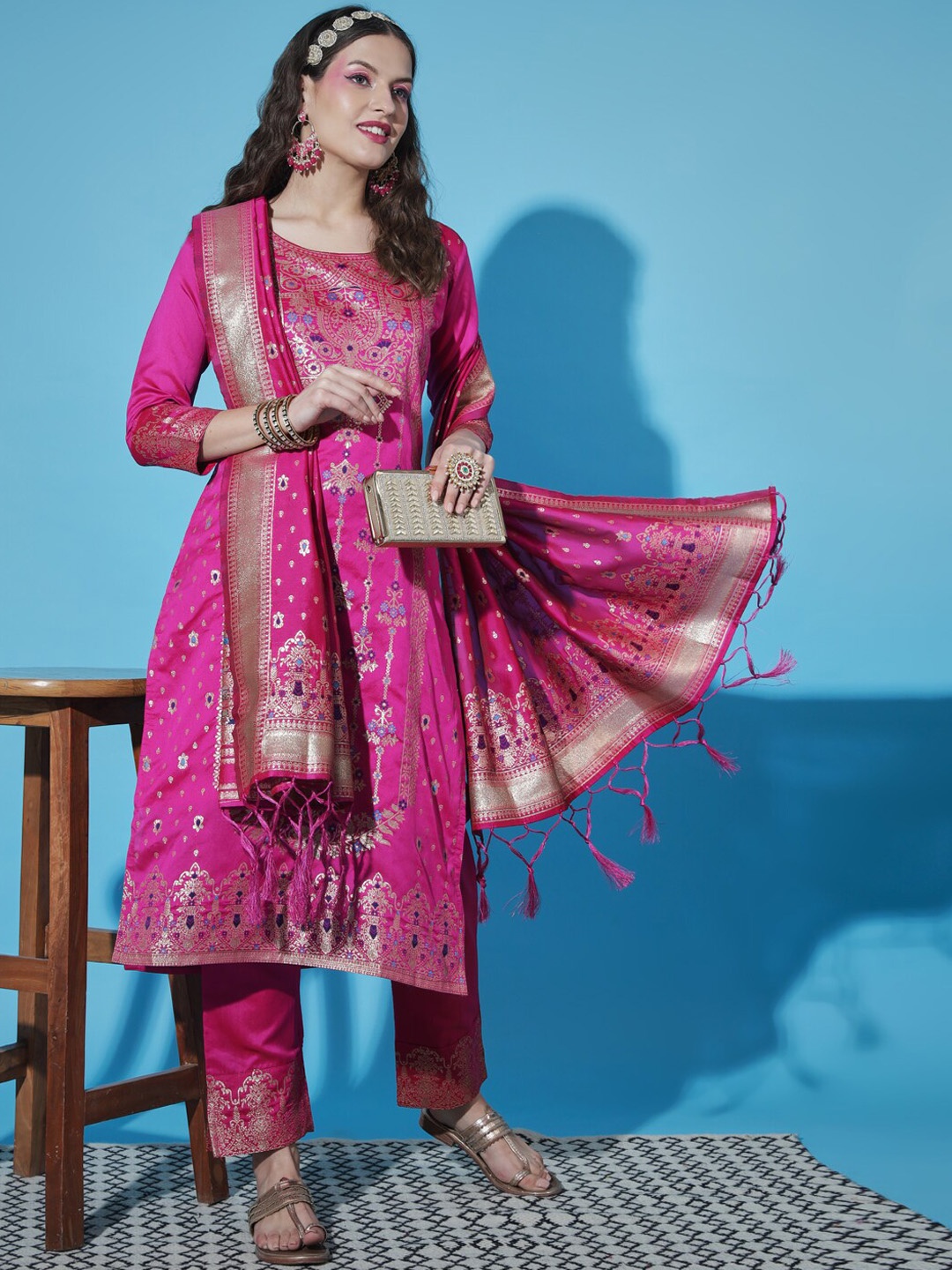 

VredeVogel Woven Design Floral Regular Kurta with Trousers & Dupatta, Pink